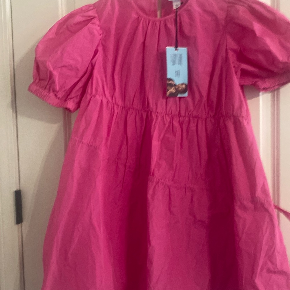 Pink dress size small new never been worn with tags